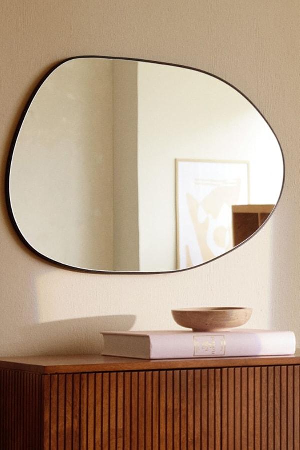 19. Aynalar bir evi gösteren şık detaylar arasındadır.