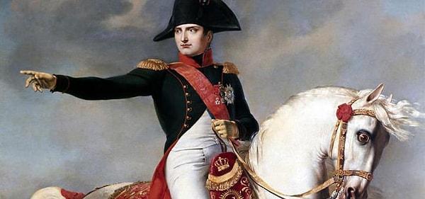 8. Ölümünden sonra, Napoléon Bonaparte’ın penisi otopsi sırasında vücudundan çıkarıldı, müzede sergilendi ve 1970'lerde yaklaşık 2700 dolara satıldı.