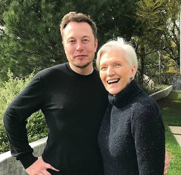 2. Elon Musk'ın annesi Maye Musk bir modeldir.