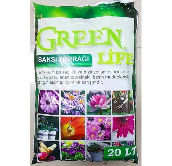 Saksı çiçekleri için besin maddeleriyle zenginleştirilen özel toprağı bitki bakımınızda kullanabilirsiniz.