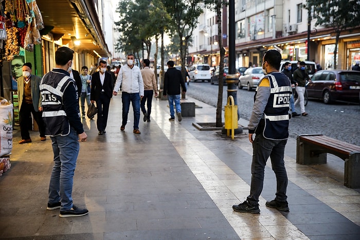 İstanbul Valisi Yerlikaya Açıkladı: Koronavirüs ile Mücadele Kapsamında 20 Milyon Lira Ceza Kesildi