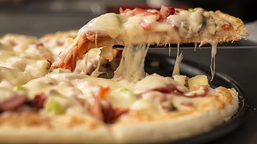 Binali Yıldırım'ın Kardeşi Kızılay'ın 'Askıda Pizza' Uygulamasına Tepkili: 'Daha Ne Saçmalıklar Göreceğiz'