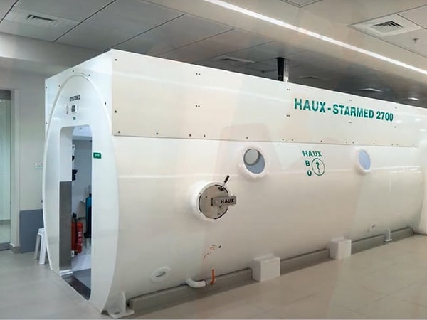 В конце испытания ученые сообщили, что теломеры участников увеличились в длину в среднем на 20 процентов, а их стареющие клетки уменьшились на 37 процентов.