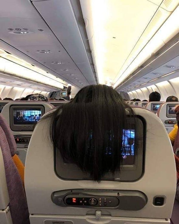 2. "Все девушки с длинными волосами как будто считают своим долгом махать своей копной перед пассажиром сзади".