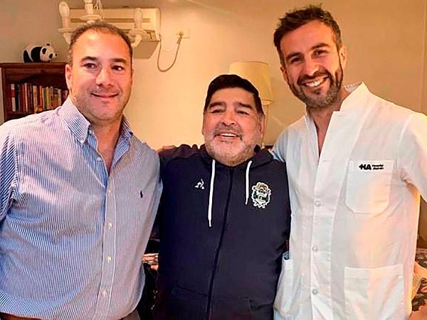 Luque, o dönem Maradona'nın psikolojisinin bozuk olduğunu, yemek yemediğini ve dehidrasyon ile anemi problemlerinin bulunduğunu söylemişti.