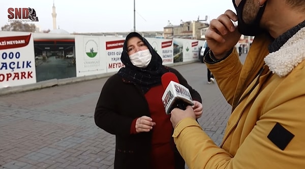 Telefonla konuştuğunda ya polis arabası ya da jandarma arabasının geçtiğini de iddia eden kadın, yardım istedi.