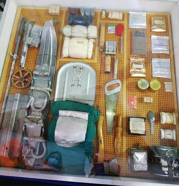 19. Набор для выживания 1940-х годов: