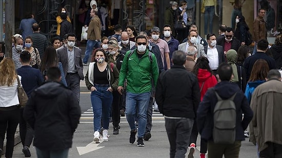 Koca: 'Günlük Vaka Sayısı İstanbul ve İzmir'de Yüzde 30, Ankara'da Yüzde 40 Azaldı'