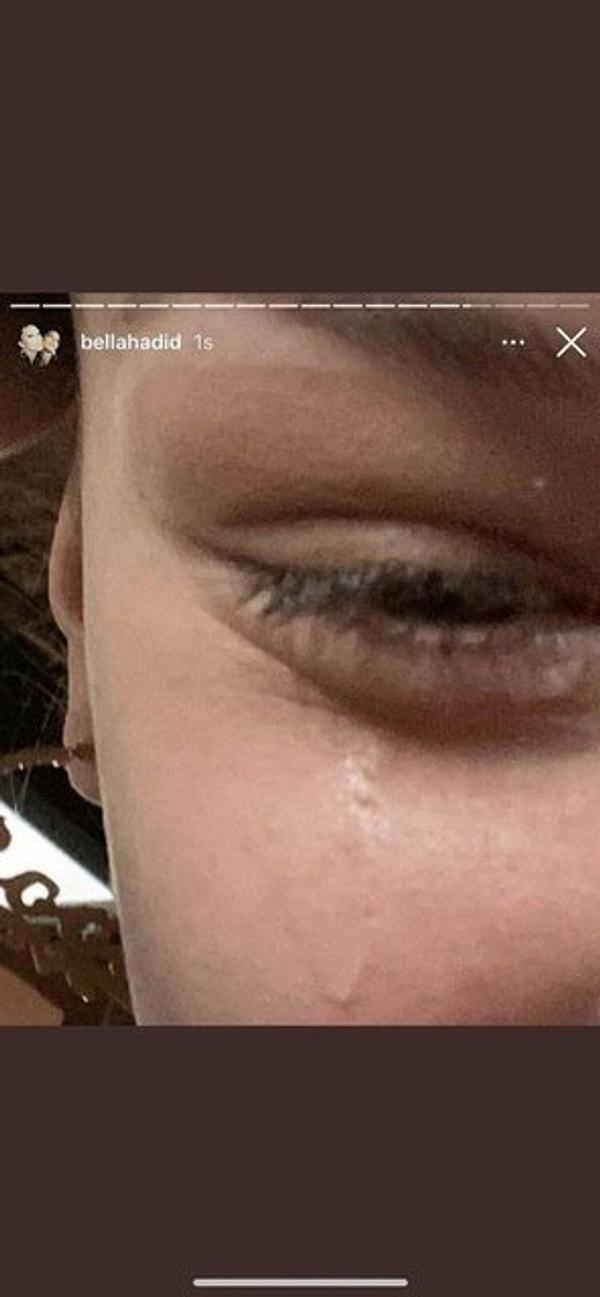 Daha sonra da ağladığı bir fotoğrafını Instagram'da paylaştı.
