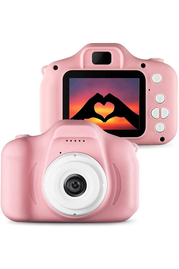 9. Çocuklarınız için hediye olarak bir fotoğraf makinesi alabilirsiniz.