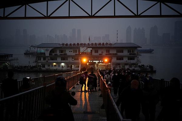 Wuhan'daki gece hayatından fotoğraflar 📷