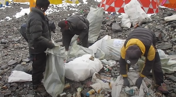 Перед Марион стоит сложная и амбициозная миссия: она стремится закончить очистку Эвереста, а затем она хочет перейти на весь горный хребет Гималаев.