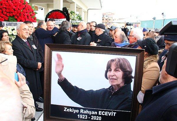17 Ocak – Rahşan Ecevit hayatını kaybetti