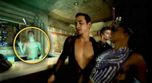 8. Channing Tatum, Ricky Martin'in "She Bangs" klibinde bir barmen rolündedir ve bu rol için 400 dolar kazanmıştır.