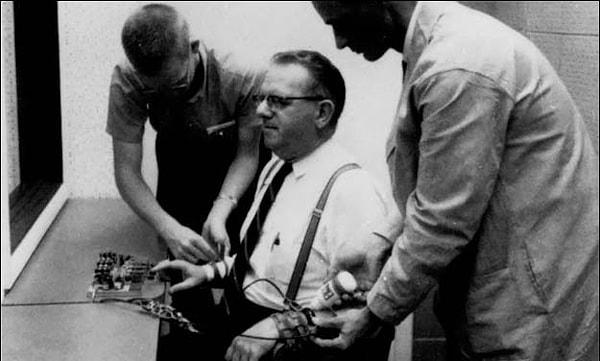 Milgram deneyi