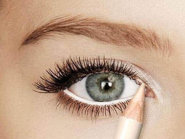 Aydınlık gözlerin sırrı: Beyaz göz kalemi