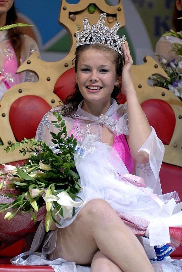 2006 yılında daha 17 yaşındayken, Akdeniz’in geleneksel güzellik yarışmasında birinci olmuş!