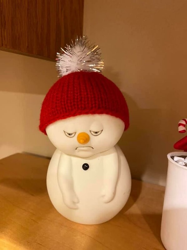 3. Не то, чтобы сумасшедшая странность, а, скорее, моя экономичная находка дня. Я не мог оставить его без внимания, поэтому он пришел со мной домой. Его зовут «2020»