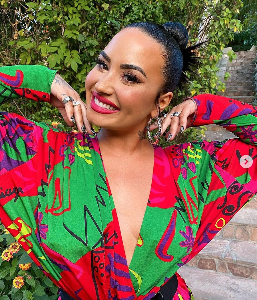 Yeme Bozuklugu Yasayan Demi Lovato Nun Vucudundaki Catlaklarla Ilgili Yaptigi Paylasim Onedio Com