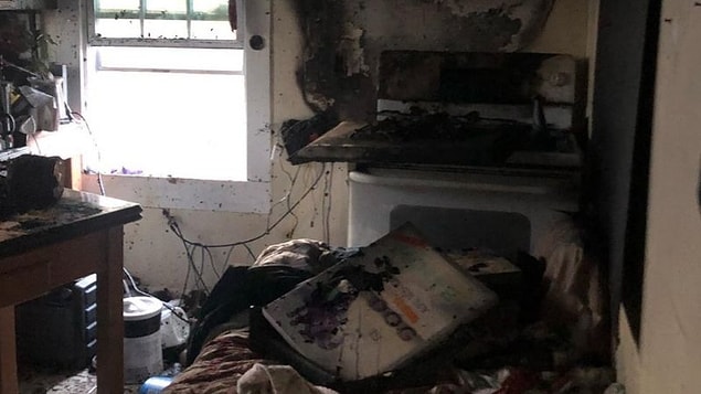 Barınak yangında tamamen yok olmadı ama W-Underdogs'un kurucusu Gracie Hamlin yangından sonra binanın kullanılmaz halde olduğunu anlattı.