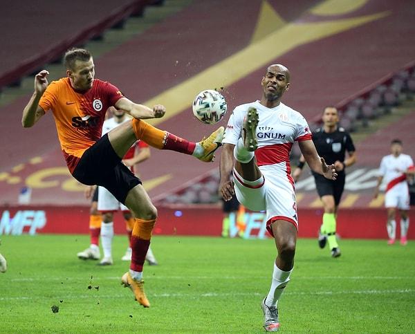Bu karşılaşmanın ardından puanını 30 yapan Galatasaray 2. sırada kendine yer buldu.