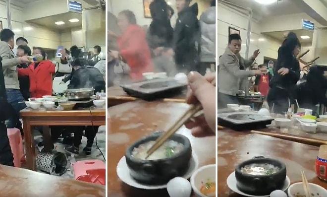 İnsanların Birbirleri Üzerinde Sandalye Kırdığı Restoranda Yemek Yemeye Devam Eden Dünyanın En Rahat İnsanı
