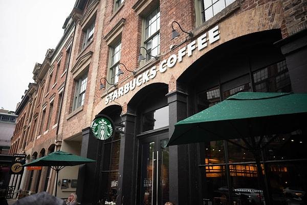 8. ABD'deki depolama alanları Starbucks sayısının beş katı! Şu anda ülkedeki her erkek, kadın ve çocuk için 7.3 metrekarelik kişisel saklama alanı var.