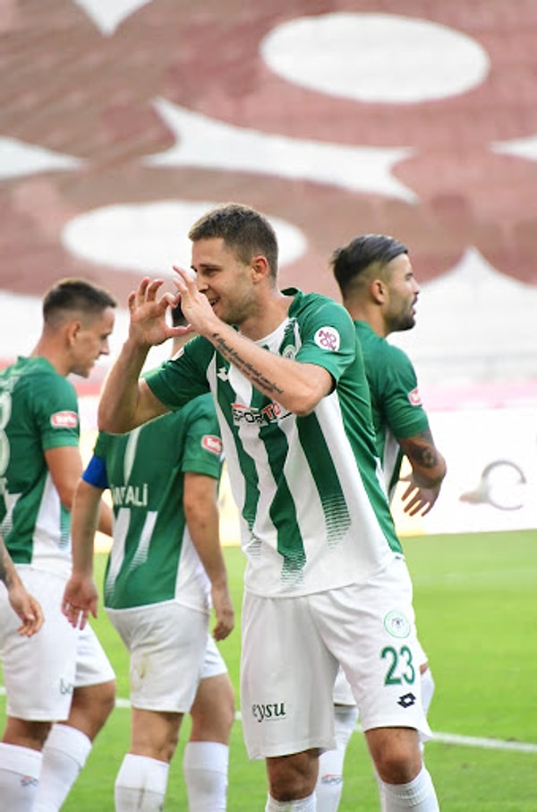 90+2'de Konyaspor'da bu kez sahneye Artem Kravets çıktı: 4-2