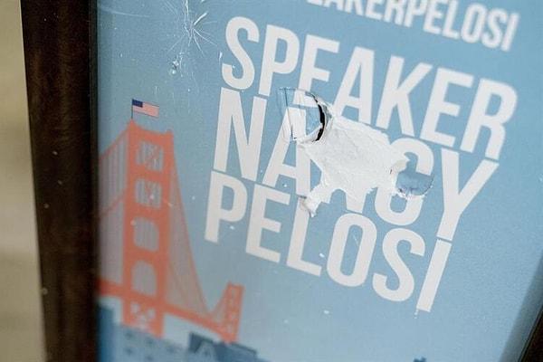 Demokrat Partili Nancy Pelosi'nin makamı, saldırıya uğrayan yerlerden oldu.