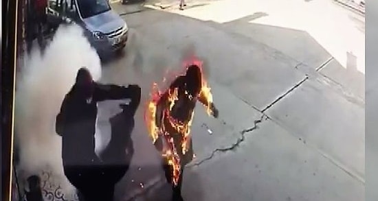 Benzin İstasyonunda Çıkan Yangın Sonrası Alevler İçinde Kalan Pompacının Korkunç Görüntüleri