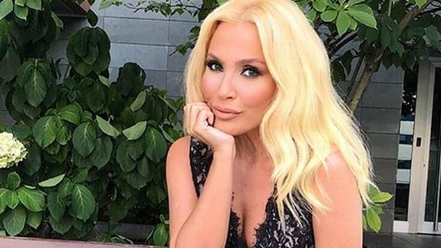 Art arda gelen televizyon dizi tekliflerinin yanında müziği de bırakmadı ve albüm çıkarmaya devam etti!