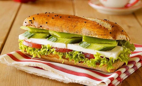 6. Beyaz Peynirli Sandviç Tarifi: