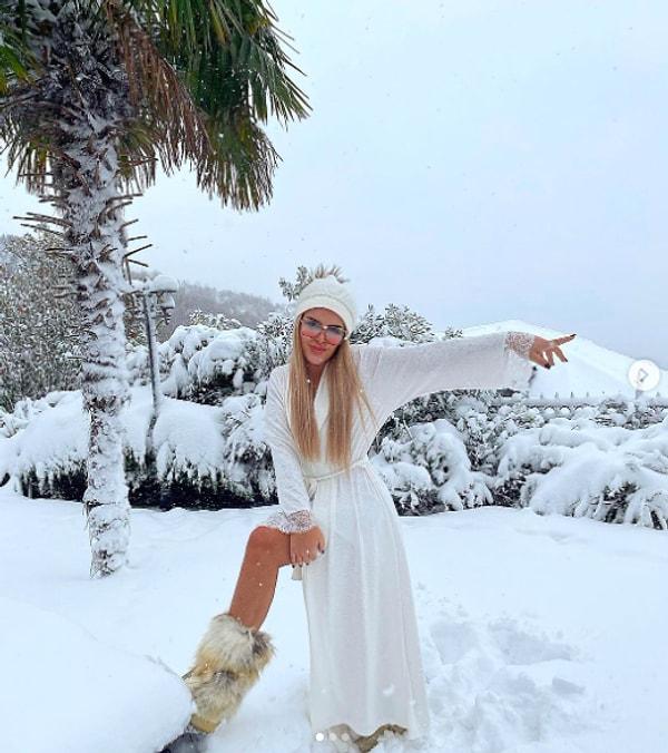6. Sosyal medya fenomeni Selin Ciğerci, kar pozlarıyla dikkat çekti!