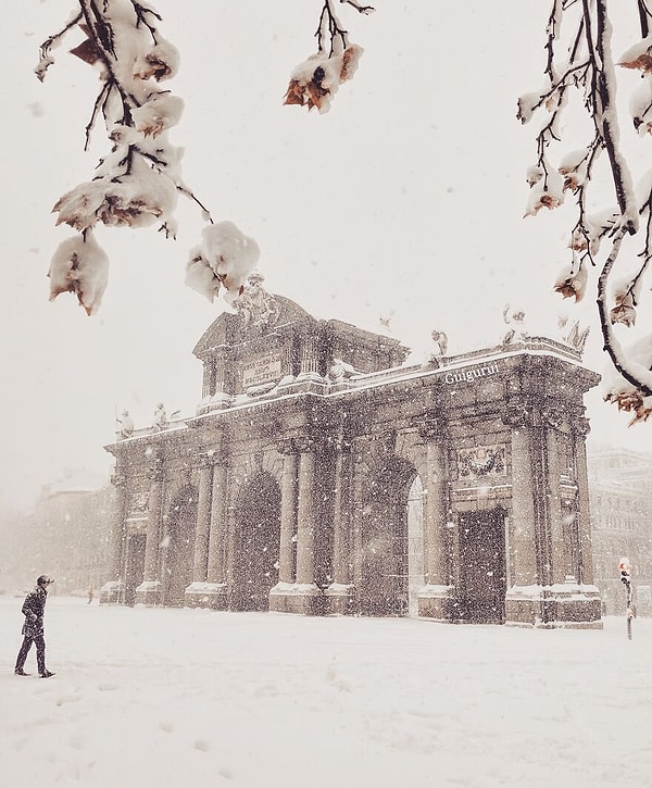 2. Пуэрта-де-Алькала