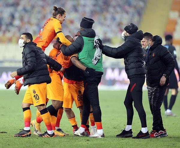 Galatasaray puanını 39 yaparken, Yeni Malatyaspor, 27 puanda kaldı.