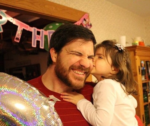 15. "Сегодня вечером я отпраздновал 3-й день рождения своей дочери и 2 года свободы от рака".