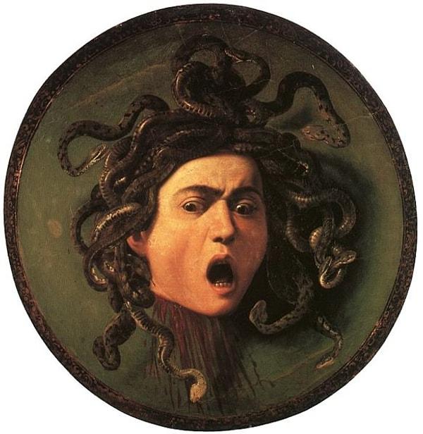 Yunan mitolojisinin en ikonik 'dişi canavarı' Medusa ile başlıyoruz!