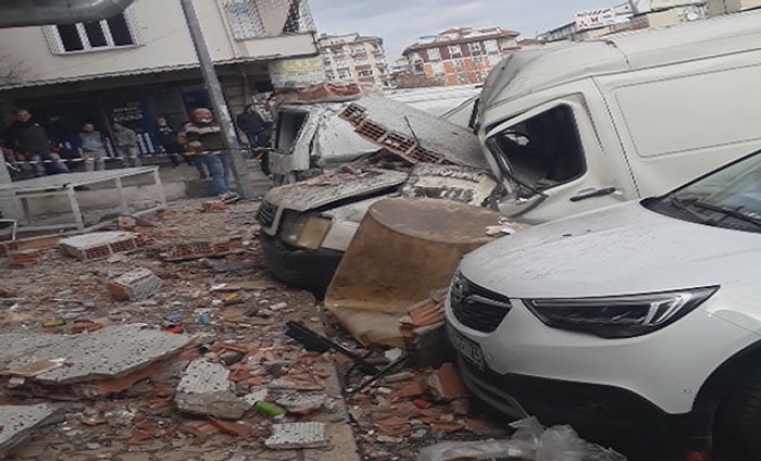 Araçlarda Hasar Oluştu! Bahçelievler'de Sanayi Sitesinde Patlama