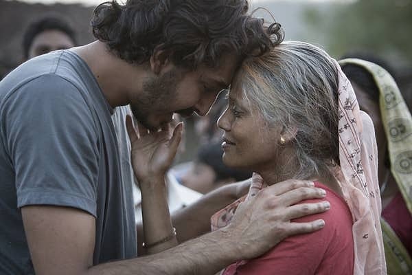 5. 'Lion'daki Saroo ve biyolojik ailesinin tekrar bir araya geldiği o duygusal sahne...