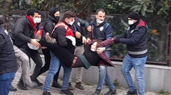 Melih Bulu'nun rektör olarak atanmasının ardından başlayan protestolarda dün 159 öğrenci gözaltına alınmıştı.