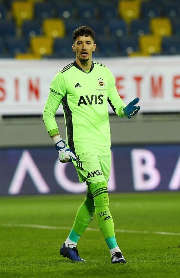 İkinci yarının yıldızı Fenerbahçe kalecisi Altay'dı. Hatayspor'un yüzde yüzlük gol pozisyonlarında gole izin vermeyen Altay müthiş bir performans sergiledi.