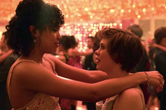 12. Sydney ve Dina — 'I Am Not Okay With This':