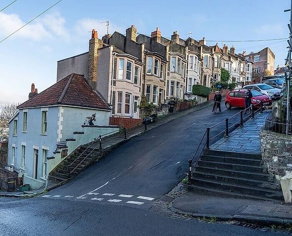 Новая фреска появилась на Вейл-стрит, одной из самых крутых жилых улиц Великобритании.