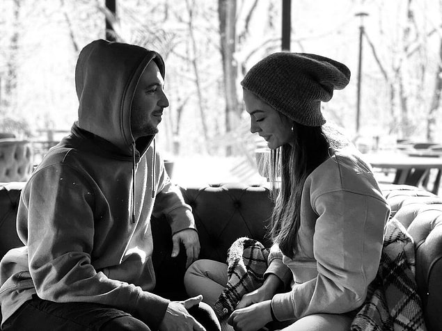 İşte Demet Özdemir'in Paylaştığı Romantik Fotoğraf