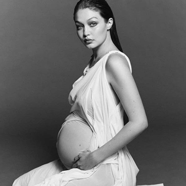 "Я думаю, многие люди сбиты с толку, почему я больше не делаю фото и не выкладываю информацию", - сказала Джиджи во время Instagram Live, - "но я беременна во время пандемии. Очевидно, моя беременность - не самое важное, что происходит сейчас в мире."