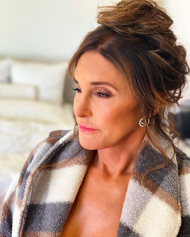 Bilmeyenler için eski adı Bruce olan Caitlyn Jenner 2015 yılında cinsiyet geçiş ameliyatı olmuştu.