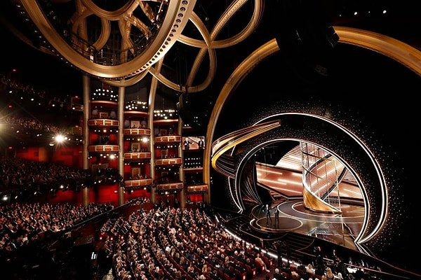 11. Oscar Ödül Töreni, tek bir yerde değil, Dolby Tiyatrosu da dâhil olmak üzere birçok farklı lokasyonda düzenlenecek.