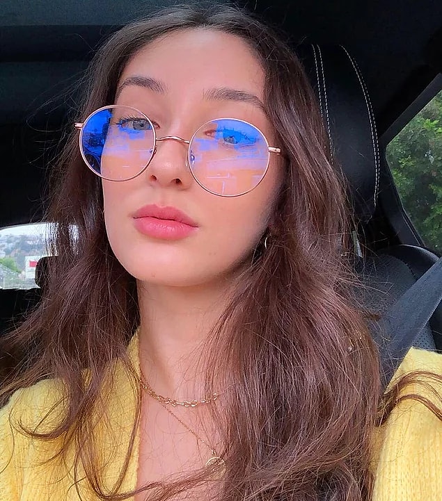 3. Amerika'da yaşayan genç YouTuber Nil Sani, yayınladığı lise videosuna gelen yorumlar nedeniyle videosunu Türkiye'den erişime kapattı!
