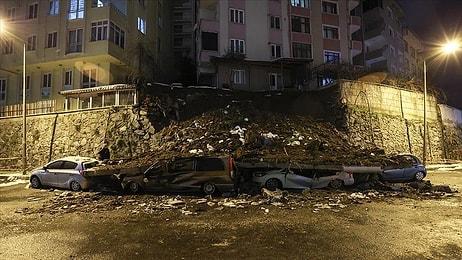 Kağıthane'de İstinat Duvarının Çökmesi Sonucu Dört Araç Zarar Gördü