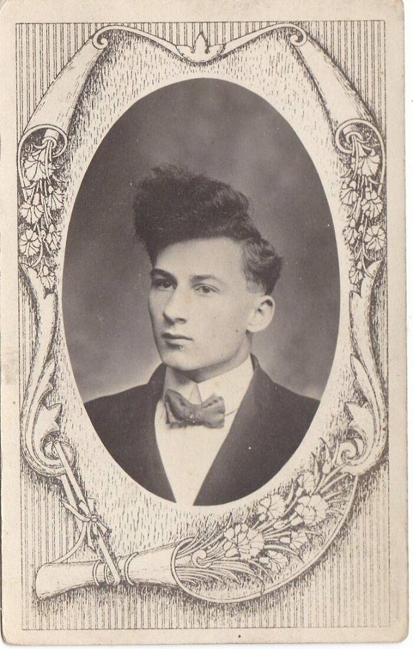 11. Гордая и строгая